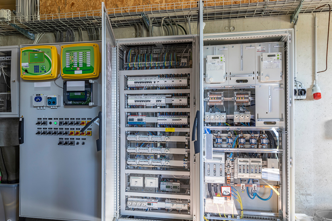 Nieder­spannungs­anlagen bei Zaremba Elektro GmbH & Co.KG in Trautskirchen