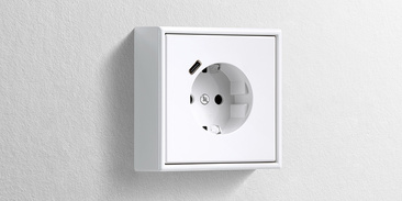 Erweiterter Anschlussraum für die Nachrüstung bei Zaremba Elektro GmbH & Co.KG in Trautskirchen
