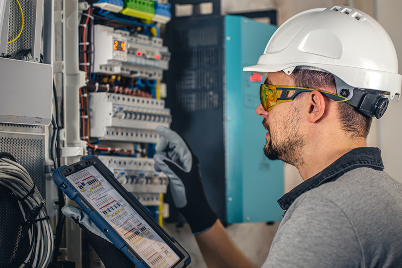 Industrie und Gewerbe bei Zaremba Elektro GmbH & Co.KG in Trautskirchen