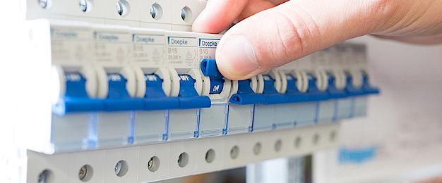 Schalt­schrank­bau bei Zaremba Elektro GmbH & Co.KG in Trautskirchen