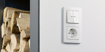 JUNG KNX Taster F 10 bei Zaremba Elektro GmbH & Co.KG in Trautskirchen