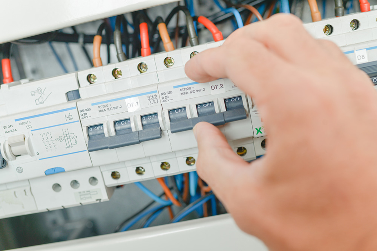 Schalt­schrank­bau bei Zaremba Elektro GmbH & Co.KG in Trautskirchen